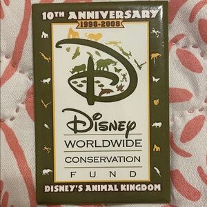 Disney Animal Kingdom Green and White Pin